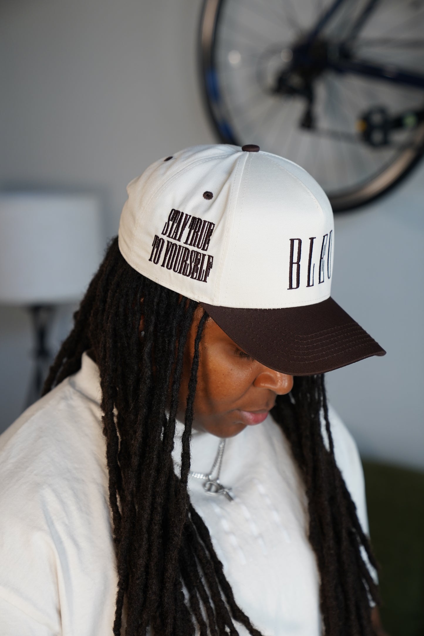 Bleu Classic Snapback – Rose Edition